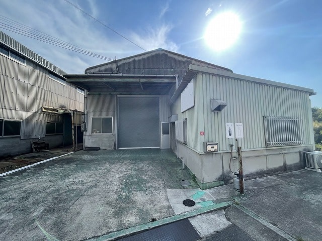 実は建物内に中二階有ります。