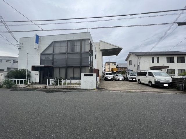 間口は広めです。