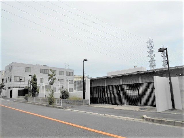 敷地面積約979坪で、広いです。