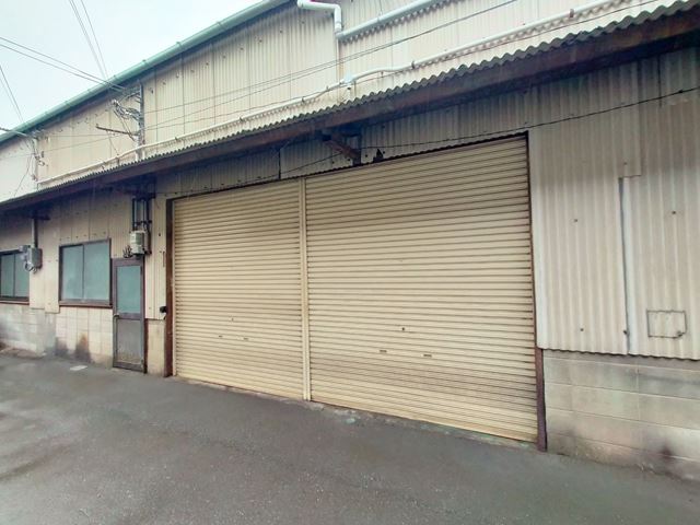 JRおおさか東線【衣摺加美北駅】まで徒歩１分です。