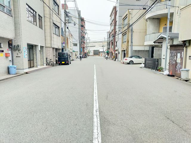 幹線道路にすぐに出れます。