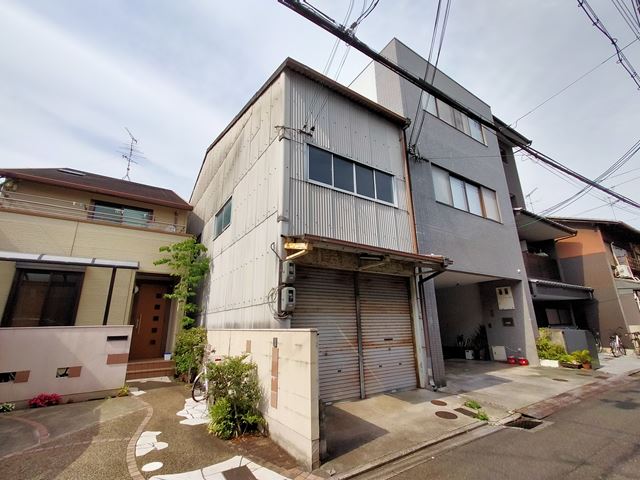 建物内にエレベーター付いてます。