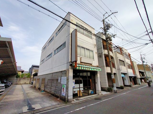 事務所兼倉庫にいかがでしょうか。