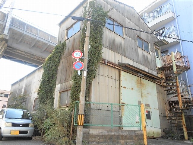 クレーン付工場です。