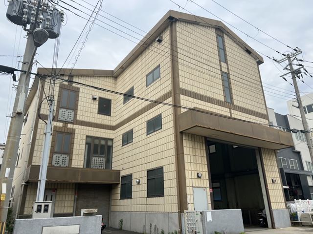 工場部分の天井が非常に高くて使いやすいです。