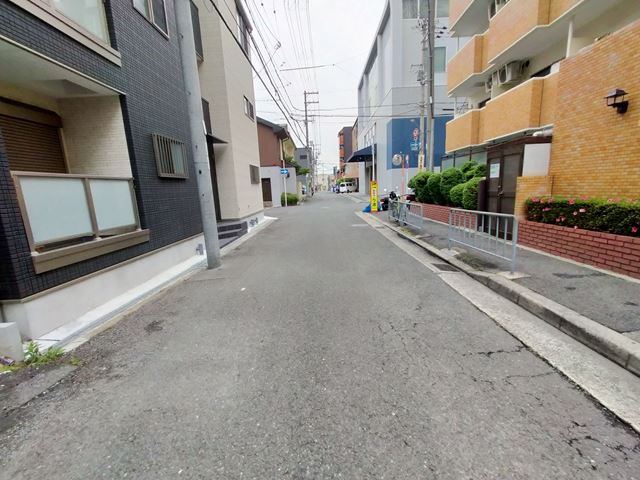 幹線道路にすぐに出れます。