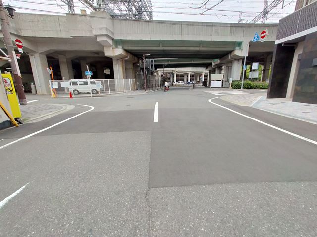 前面道路です。