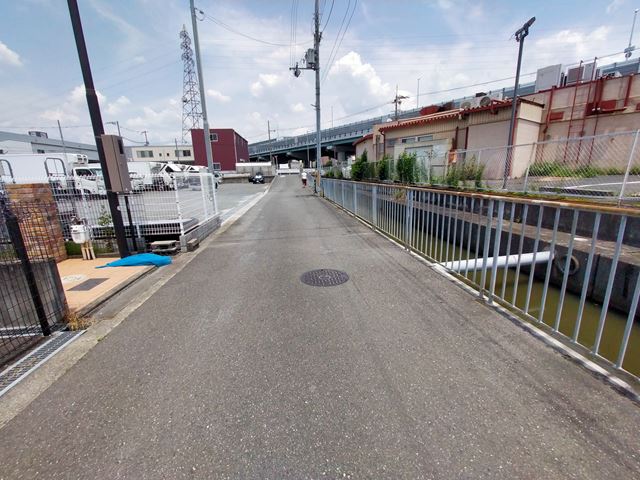 前面道路です。