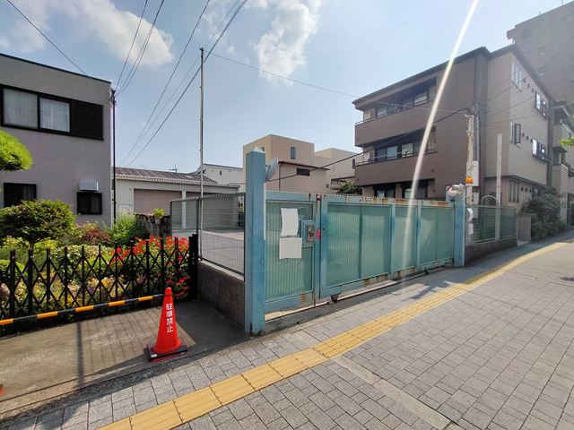 門扉があるのでセキュリティ対策バッチリです。