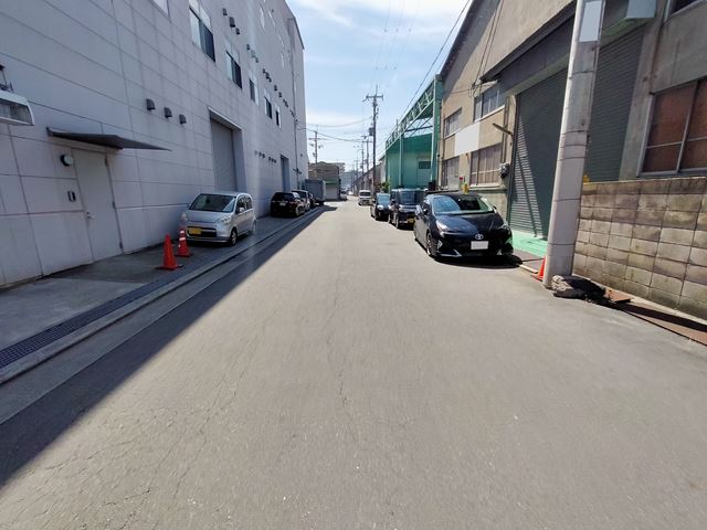 交通量は少なめです。