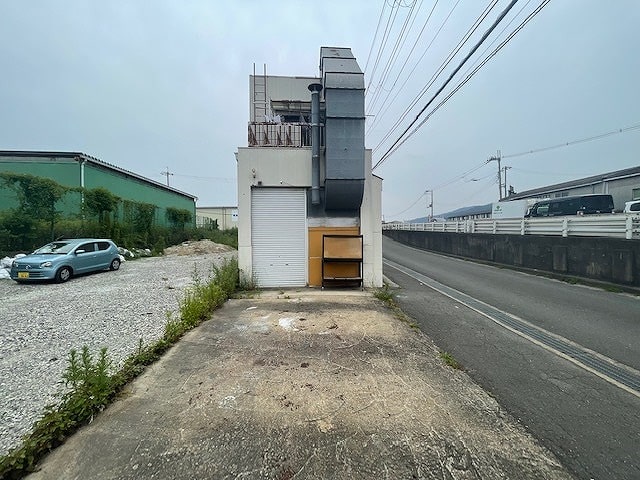 車一台止めれます。