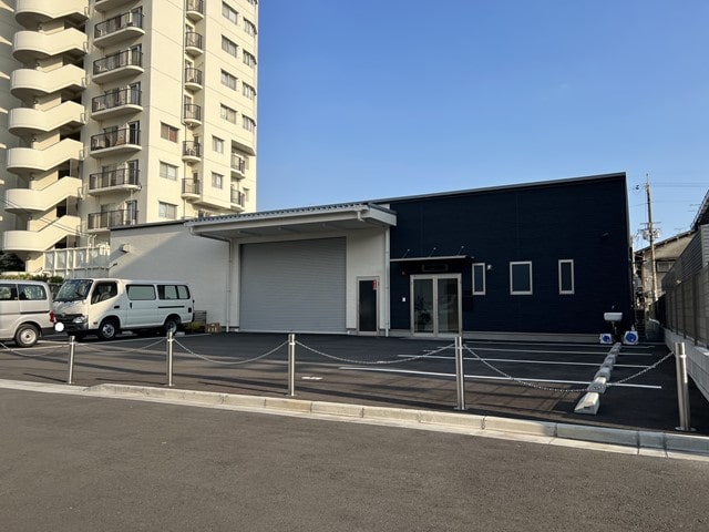 高井田中央駅から徒歩6分の駅チカです。