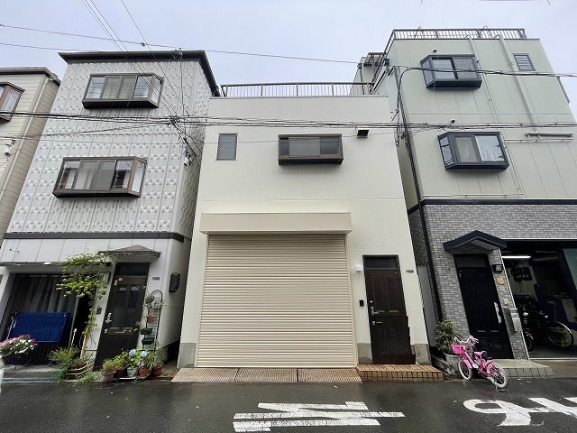 住居付きの工場です。