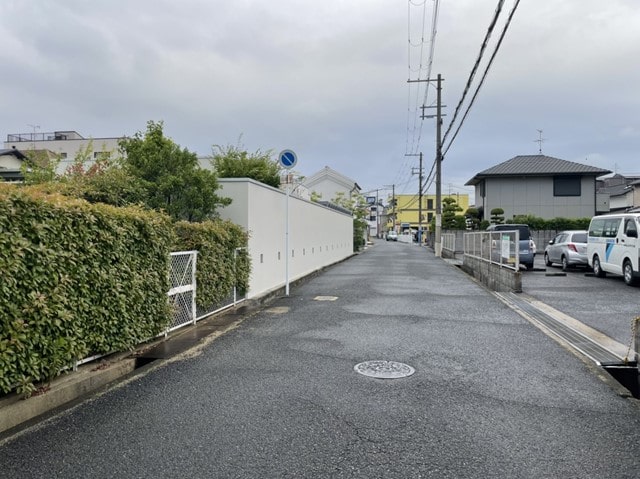 2ｔ車の通行がギリギリです。