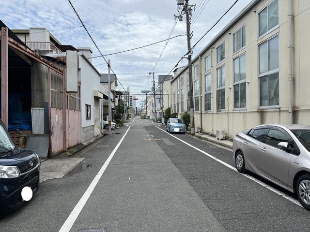 一方通行道路になります。