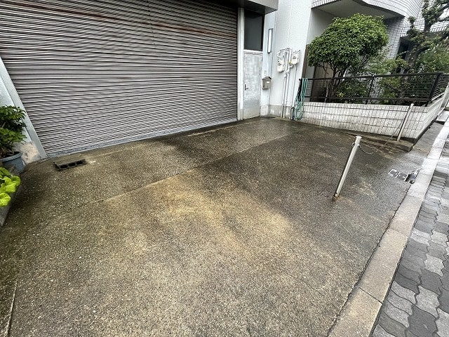 前面に駐車スペース有り