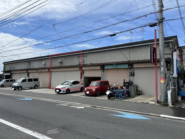 連棟倉庫・工場です。