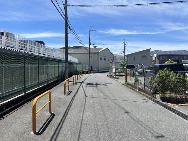 2ｔ車の通行がギリギリです。