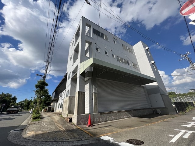 テント下部分張替済みです。