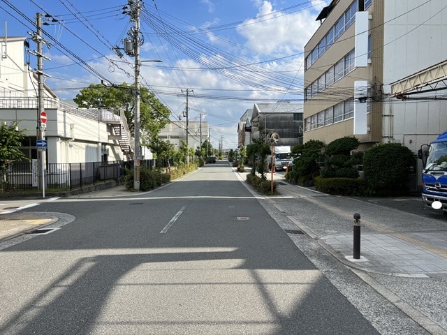 大型車両通行可能です。