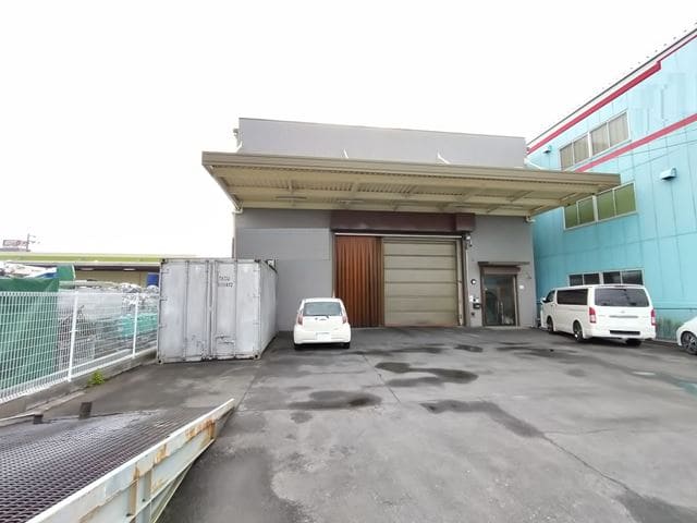 庇の長さ4.8ｍ御座います