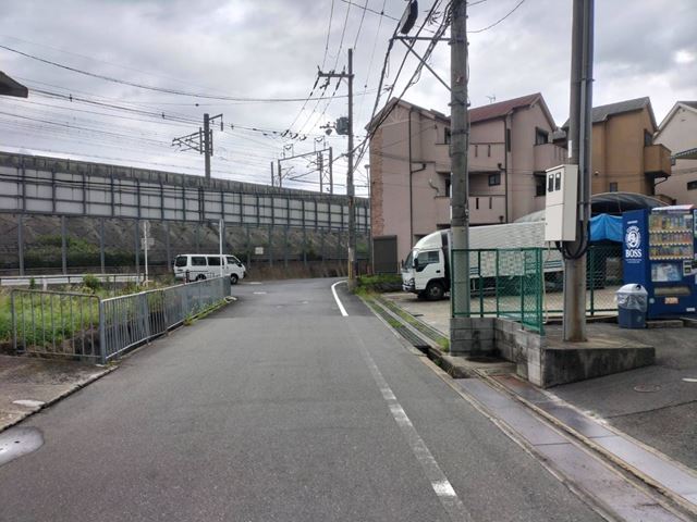 正面道路北向き