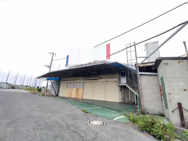 石津駅から徒歩8分