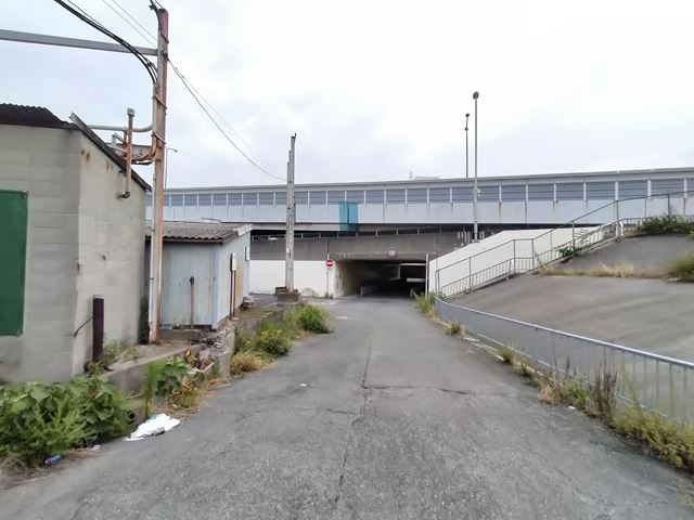 正面、国道26号線