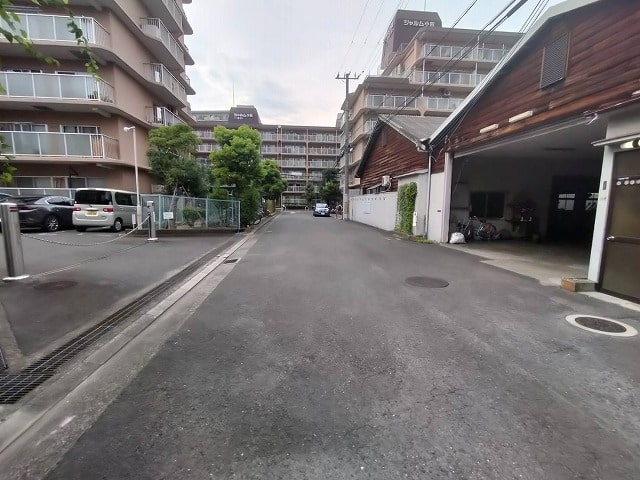 前道6.5ｍあります