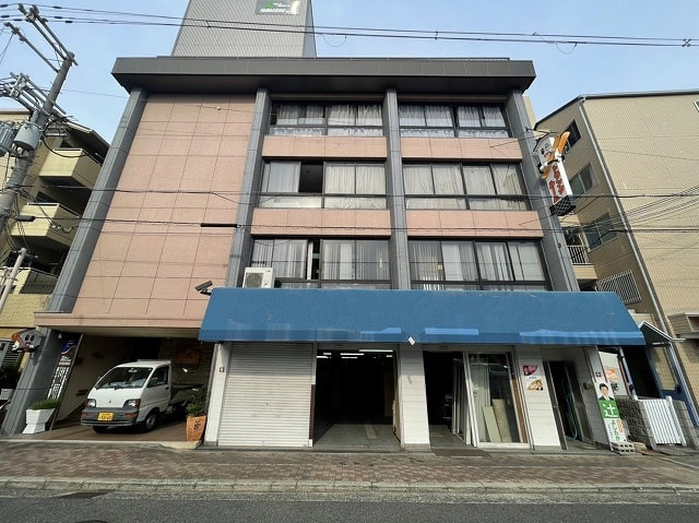 5階建ての1階部分が対象です。