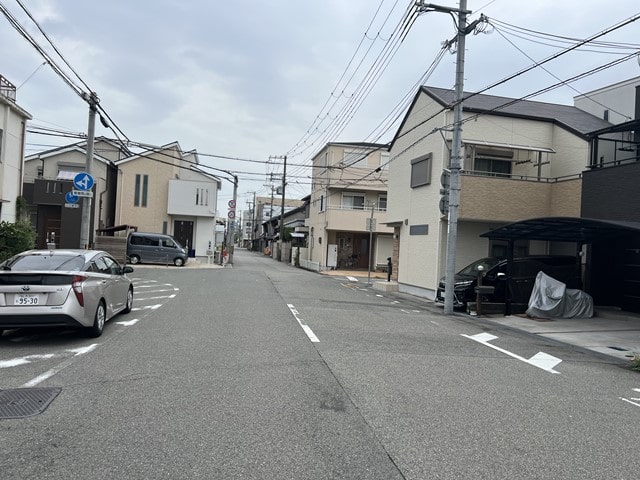 奥は大型車規制があります。
