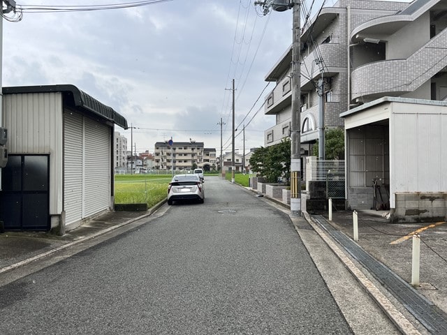 2ｔ車の通行がギリギリです。