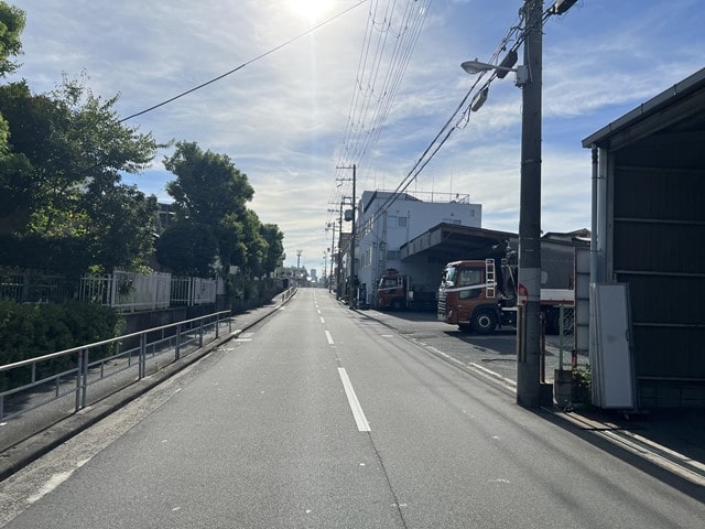 大型車両の通行は可能です。