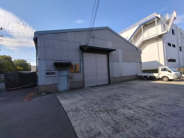 横江の貸倉庫です