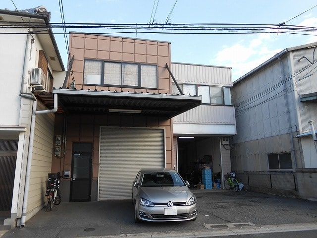 向かって左側部分が賃貸借対象部分となります。