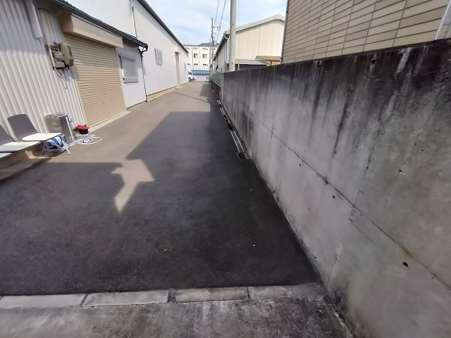 建物前通路