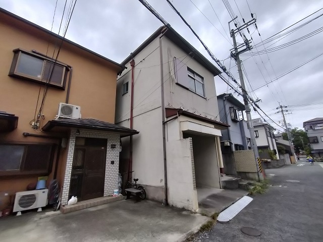 建物側面