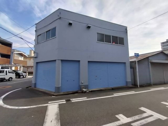 2階は事務所です