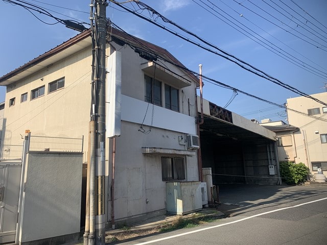事務所あります。