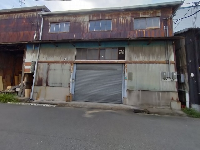 建物中2階あり