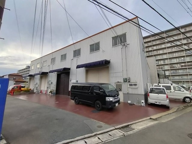 連棟倉庫です