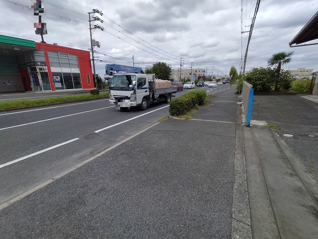近隣に飲食店が多いです