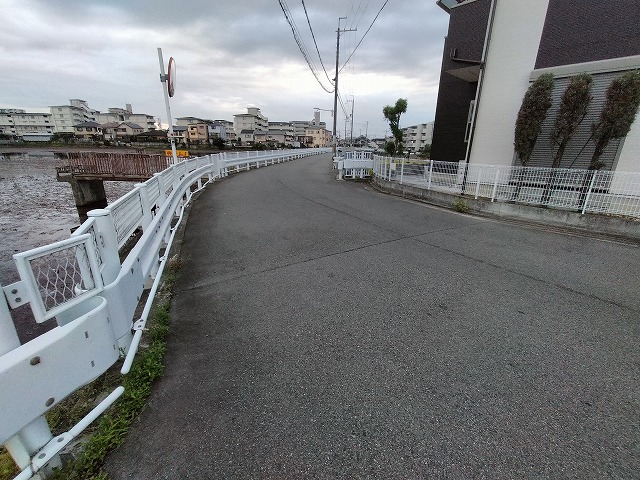 図面の南西側の写真です