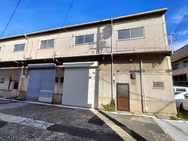 連棟倉庫の一部です