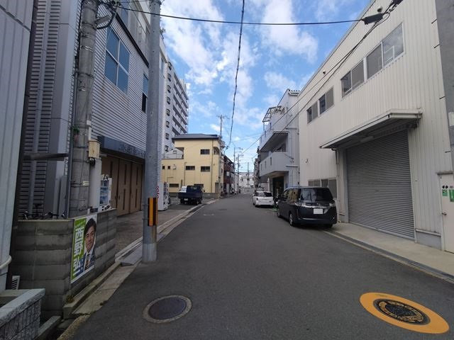 近隣にコンビニあります