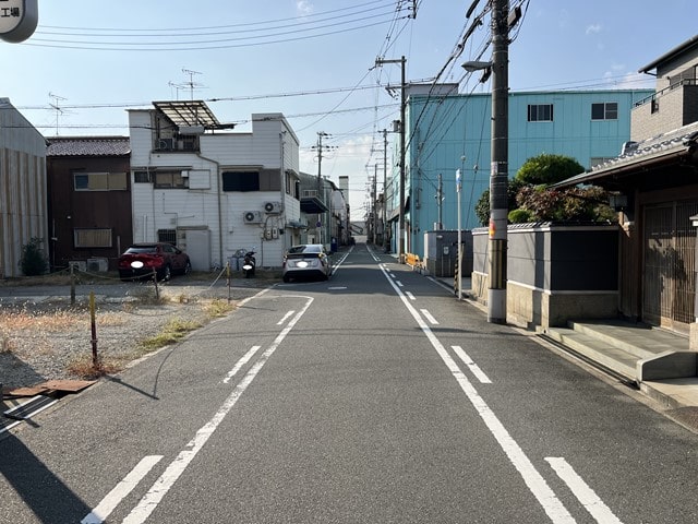 一方通行道路になります。