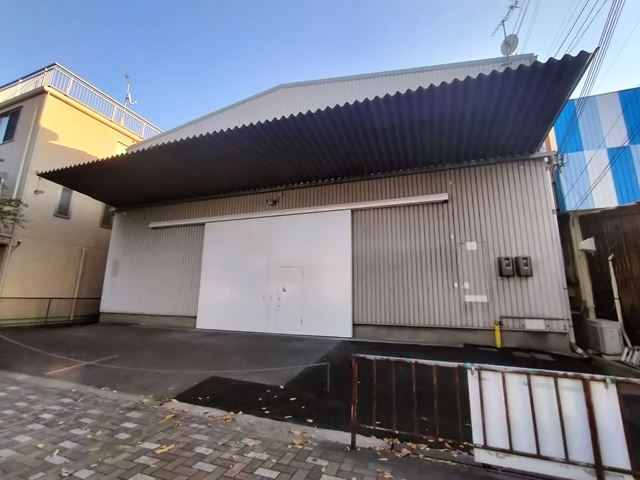 前面に駐車スペースあり
