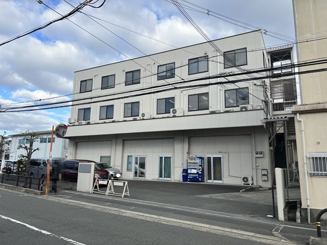 2ｔ車の駐車が可能です。