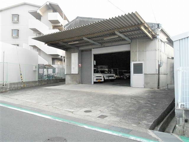第二種中高層住居専用地域です。
