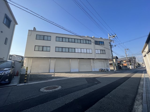 2ｔ車の駐車が可能
